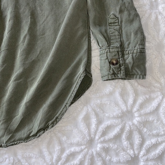 🌸Old Navy girls button up 3/4 sleeve blouse top - Picture 3 of 3